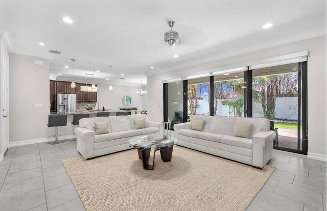 8104 Rainforest Jasper Lane, Delray Beach, FL 33446