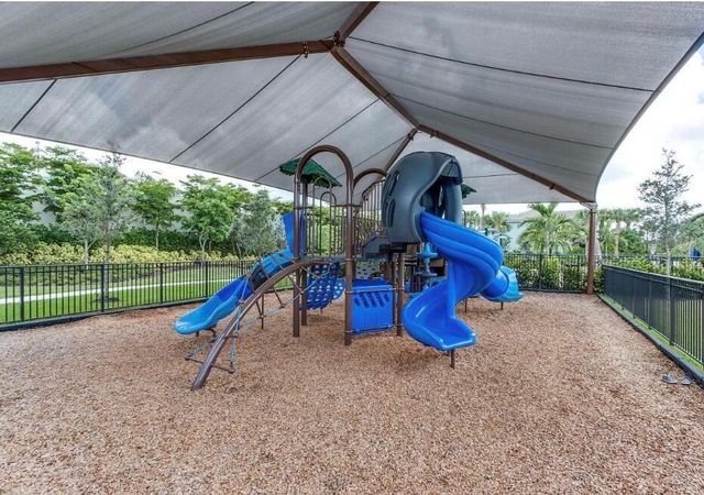 8104 Rainforest Jasper Lane, Delray Beach, FL 33446