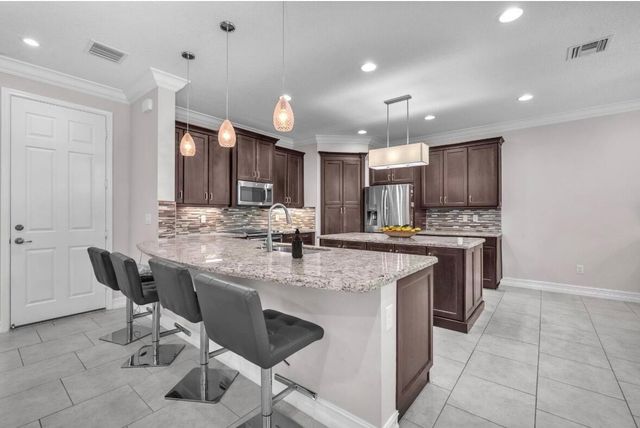 8104 Rainforest Jasper Lane, Delray Beach, FL 33446