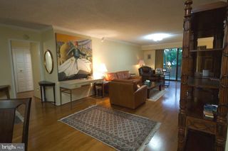 1800 OLD MEADOW RD #818, Mclean, VA 22102