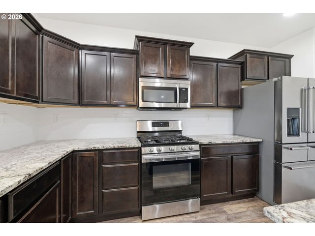 4630 GLACIER MEADOWS Loop, Springfield, OR 97478
