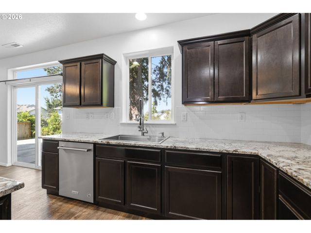 4630 GLACIER MEADOWS Loop, Springfield, OR 97478
