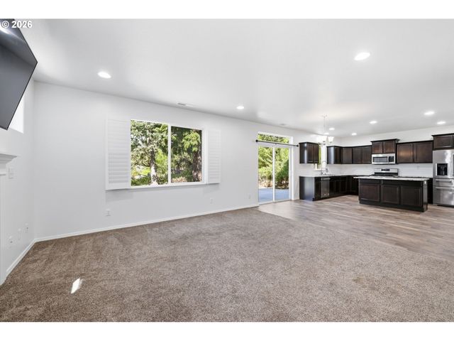 4630 GLACIER MEADOWS Loop, Springfield, OR 97478