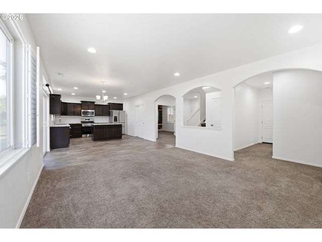 4630 GLACIER MEADOWS Loop, Springfield, OR 97478