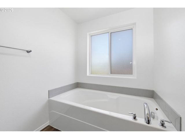 4630 GLACIER MEADOWS Loop, Springfield, OR 97478