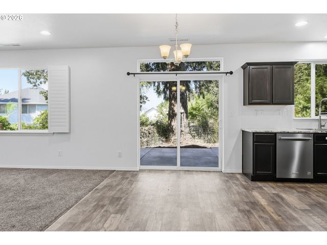 4630 GLACIER MEADOWS Loop, Springfield, OR 97478
