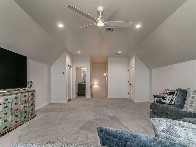 10713 NW 26th Street, Yukon, OK 73099