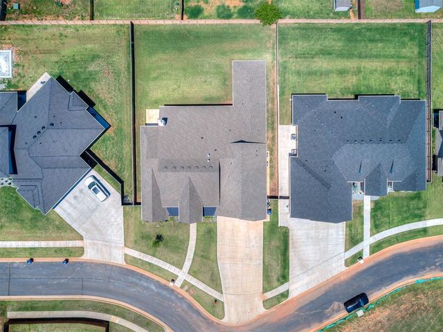 10713 NW 26th Street, Yukon, OK 73099