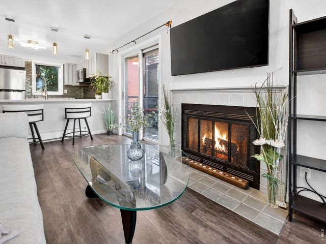 1633 18th St 6, Boulder, CO 80302