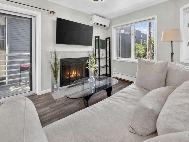 1633 18th St 6, Boulder, CO 80302