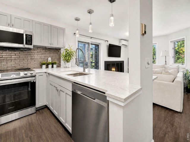 1633 18th St 6, Boulder, CO 80302