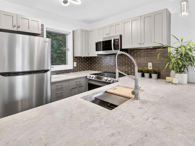 1633 18th St 6, Boulder, CO 80302