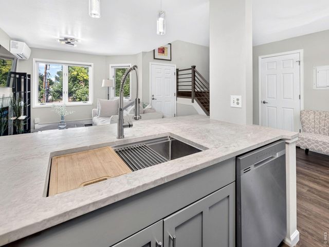 1633 18th St 6, Boulder, CO 80302