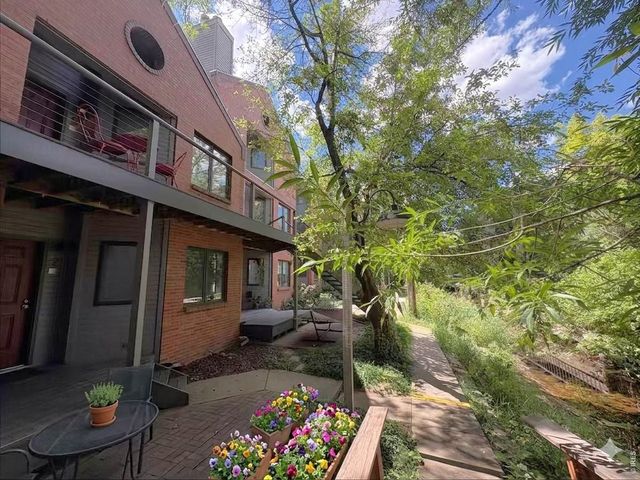 1633 18th St 6, Boulder, CO 80302