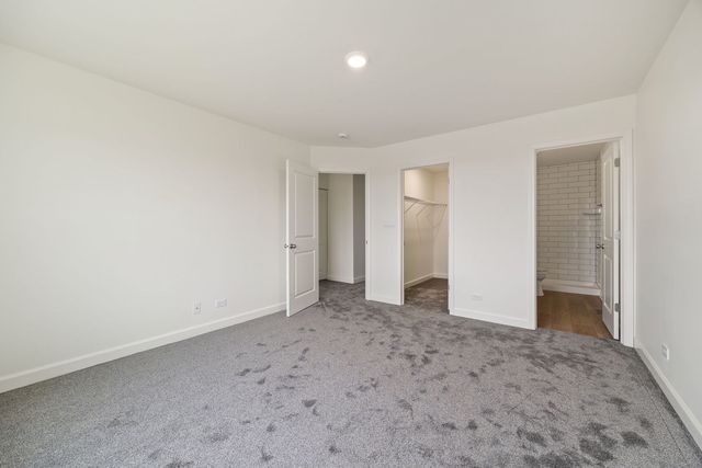 2463 Bella Drive, Pingree Grove, IL 60140