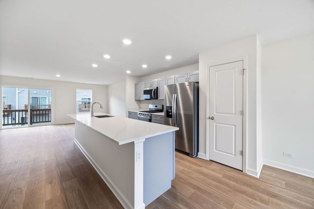 2463 Bella Drive, Pingree Grove, IL 60140