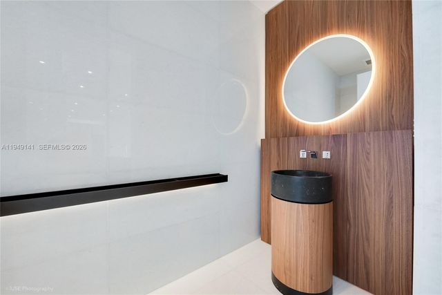 5 Grove Isle Dr. S503, Miami, FL 33133