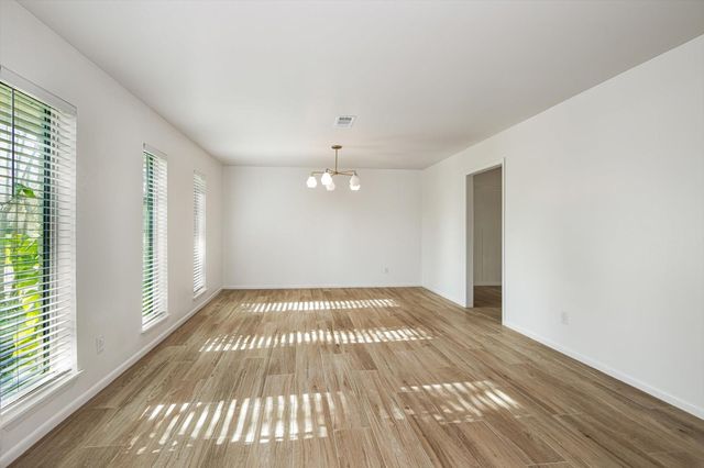 416 Southern Oaks Drive, Lake Jackson, TX 77566
