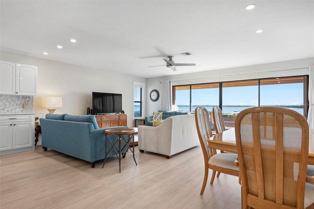 3875 CATALINA DRIVE, Bradenton, FL 34210