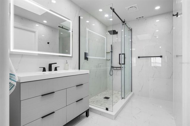 3875 CATALINA DRIVE, Bradenton, FL 34210