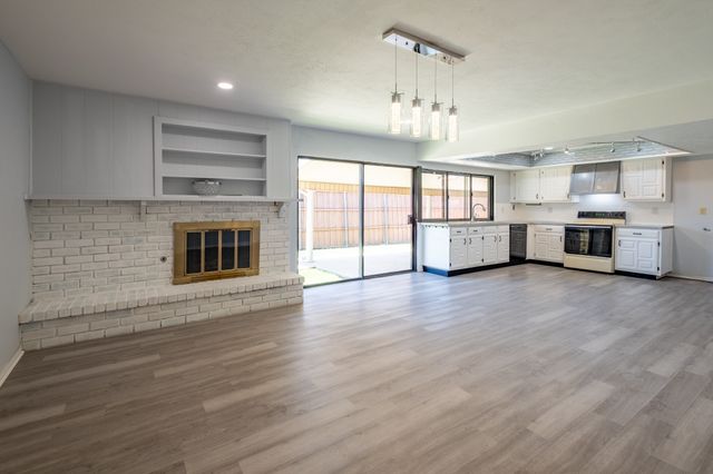 6108 Jennings Drive, The Colony, TX 75056