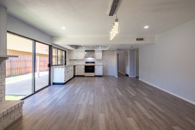 6108 Jennings Drive, The Colony, TX 75056
