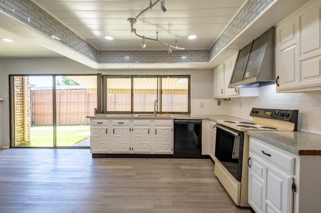 6108 Jennings Drive, The Colony, TX 75056
