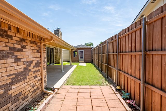 6108 Jennings Drive, The Colony, TX 75056