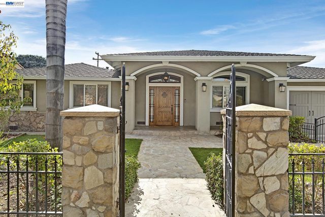 1358 Pine Ave, San Jose, CA 95125