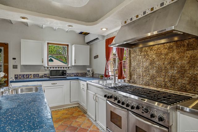 432 Mary Louise Dr, San Antonio, TX 78201