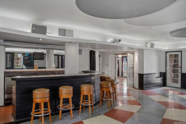 432 Mary Louise Dr, San Antonio, TX 78201