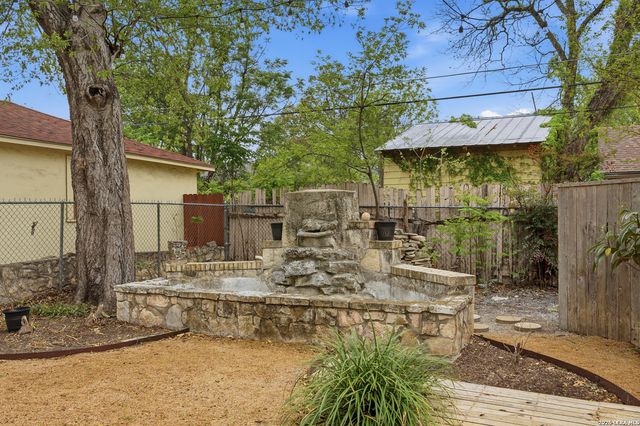 432 Mary Louise Dr, San Antonio, TX 78201