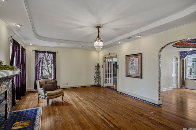 432 Mary Louise Dr, San Antonio, TX 78201