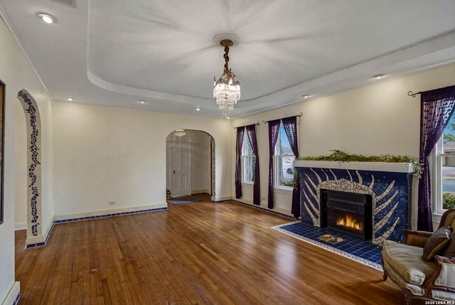 432 Mary Louise Dr, San Antonio, TX 78201