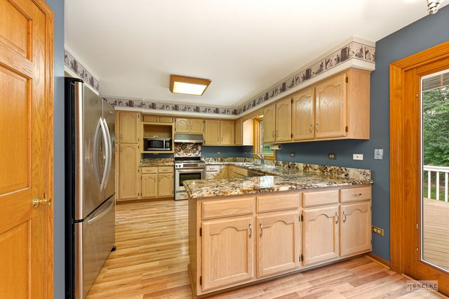 2340 Ridgewood Road, Lisle, IL 60532