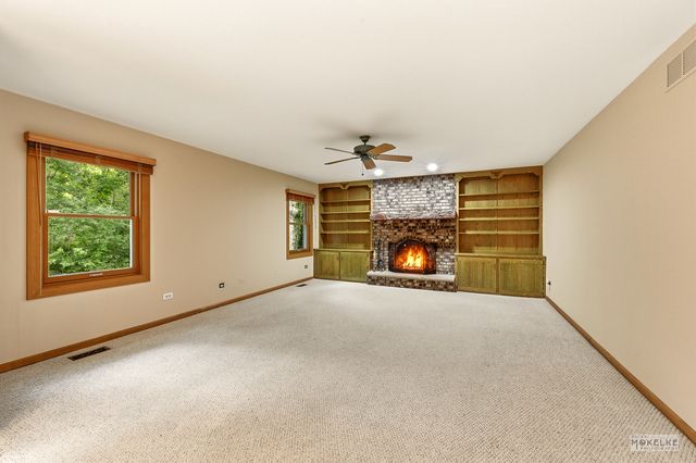 2340 Ridgewood Road, Lisle, IL 60532