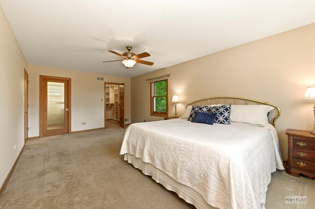 2340 Ridgewood Road, Lisle, IL 60532