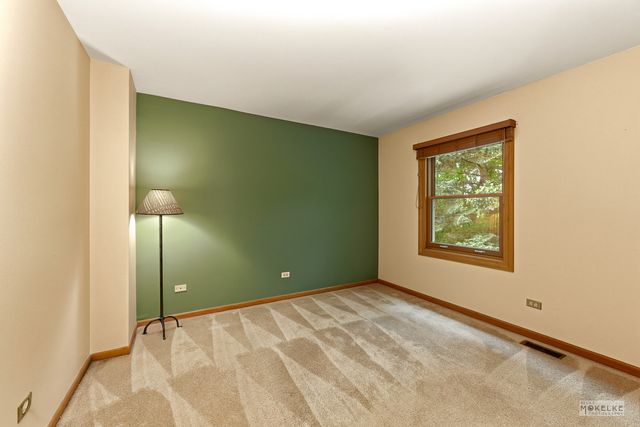 2340 Ridgewood Road, Lisle, IL 60532