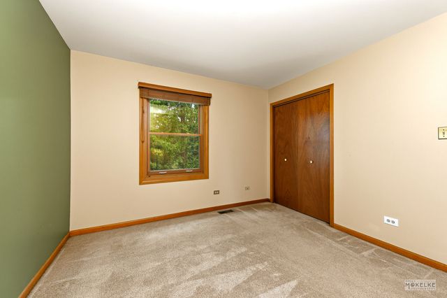 2340 Ridgewood Road, Lisle, IL 60532