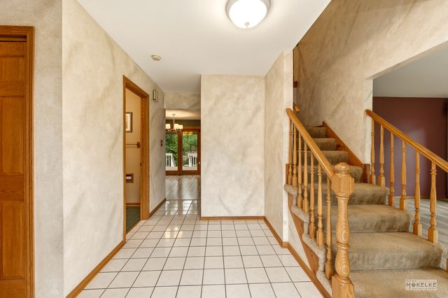 2340 Ridgewood Road, Lisle, IL 60532