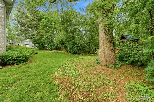 2340 Ridgewood Road, Lisle, IL 60532