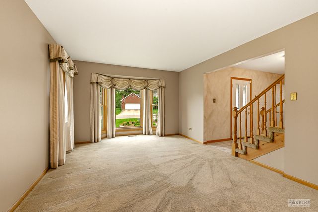2340 Ridgewood Road, Lisle, IL 60532