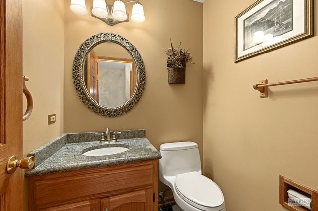 2340 Ridgewood Road, Lisle, IL 60532