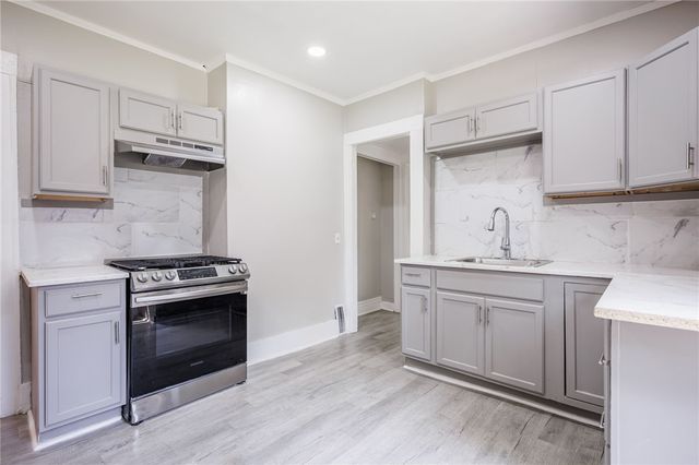 219 Dr Samuel Mccree, Rochester, NY 14611