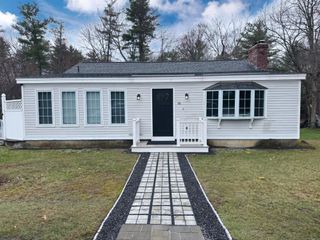 66 Litchfield Road, Londonderry, NH 03053