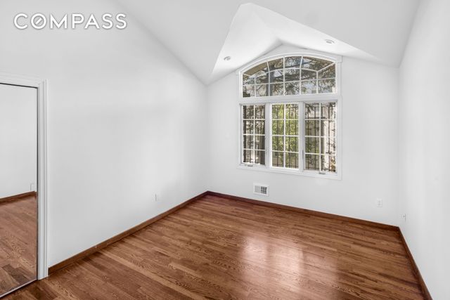 60 82nd Street, New York City, NY 11209