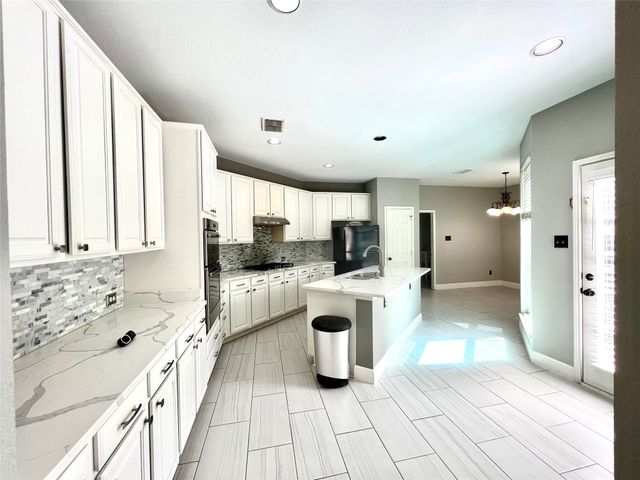 9704 Congressional Drive, Plano, TX 75025