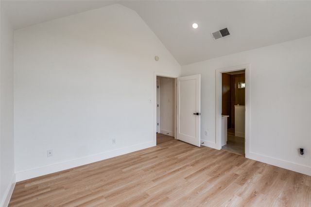 2207 Arbor Creek Drive, Carrollton, TX 75010