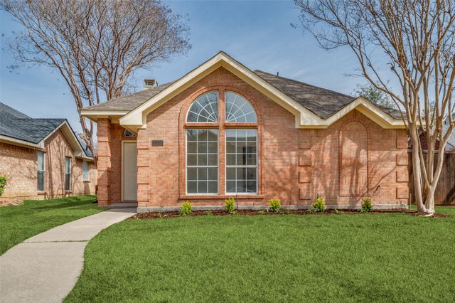 2207 Arbor Creek Drive, Carrollton, TX 75010