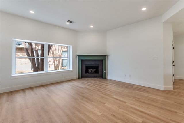 2207 Arbor Creek Drive, Carrollton, TX 75010